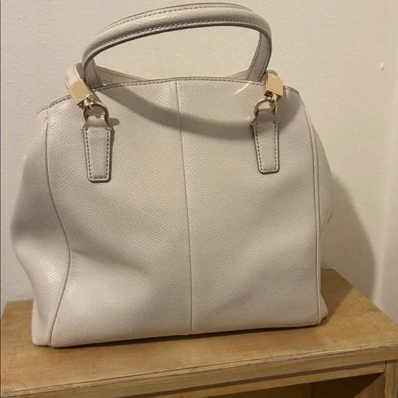 Coach Handbag - Picture 3 of 7